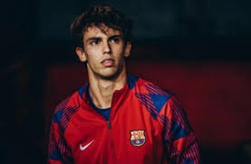 《33号远征队》制作人分享成功秘诀：少“讨好”玩家